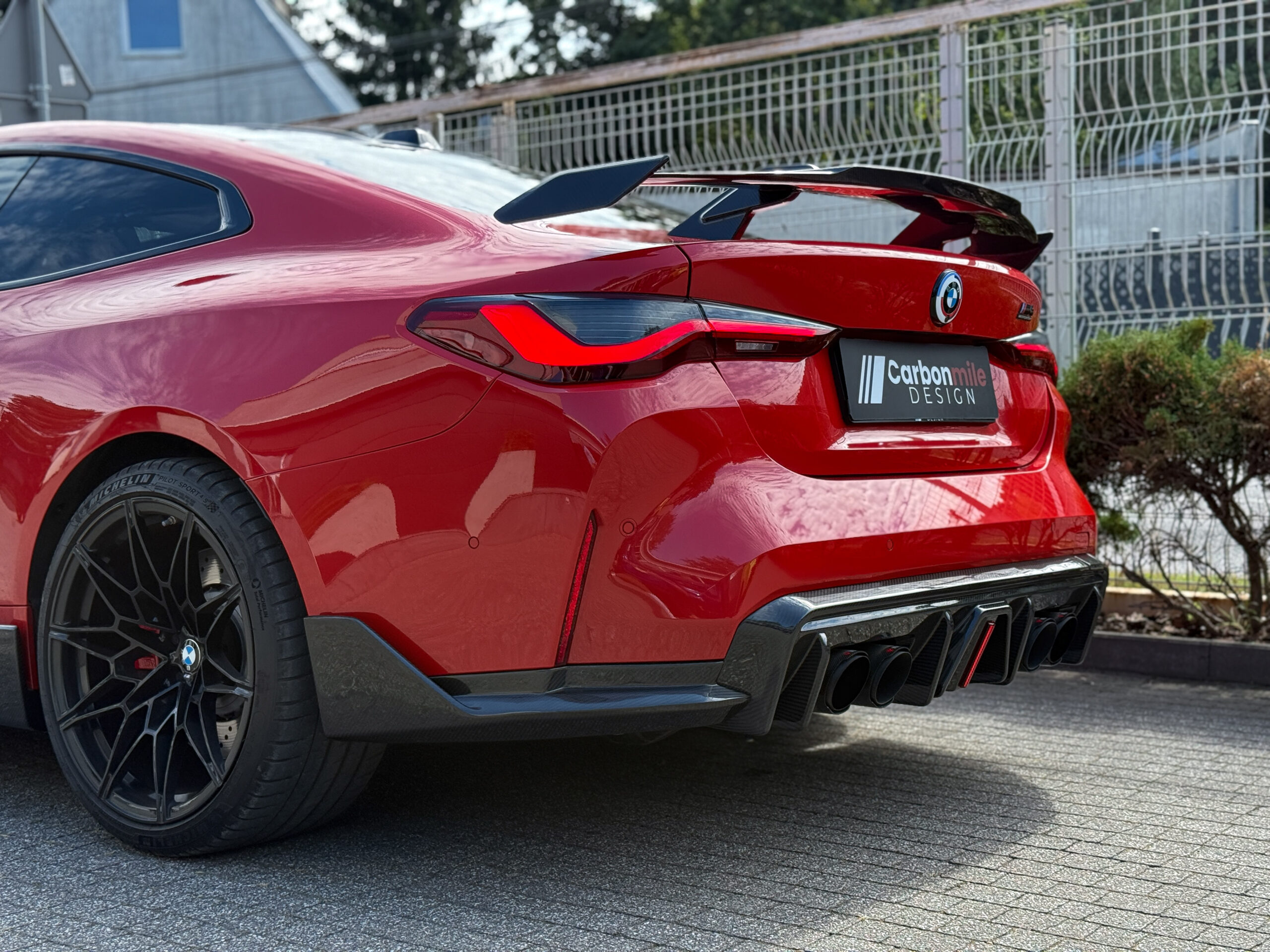 Splitter winglets carbon tylnego zderzaka BMW M4 G82 G83 - obrazek 3